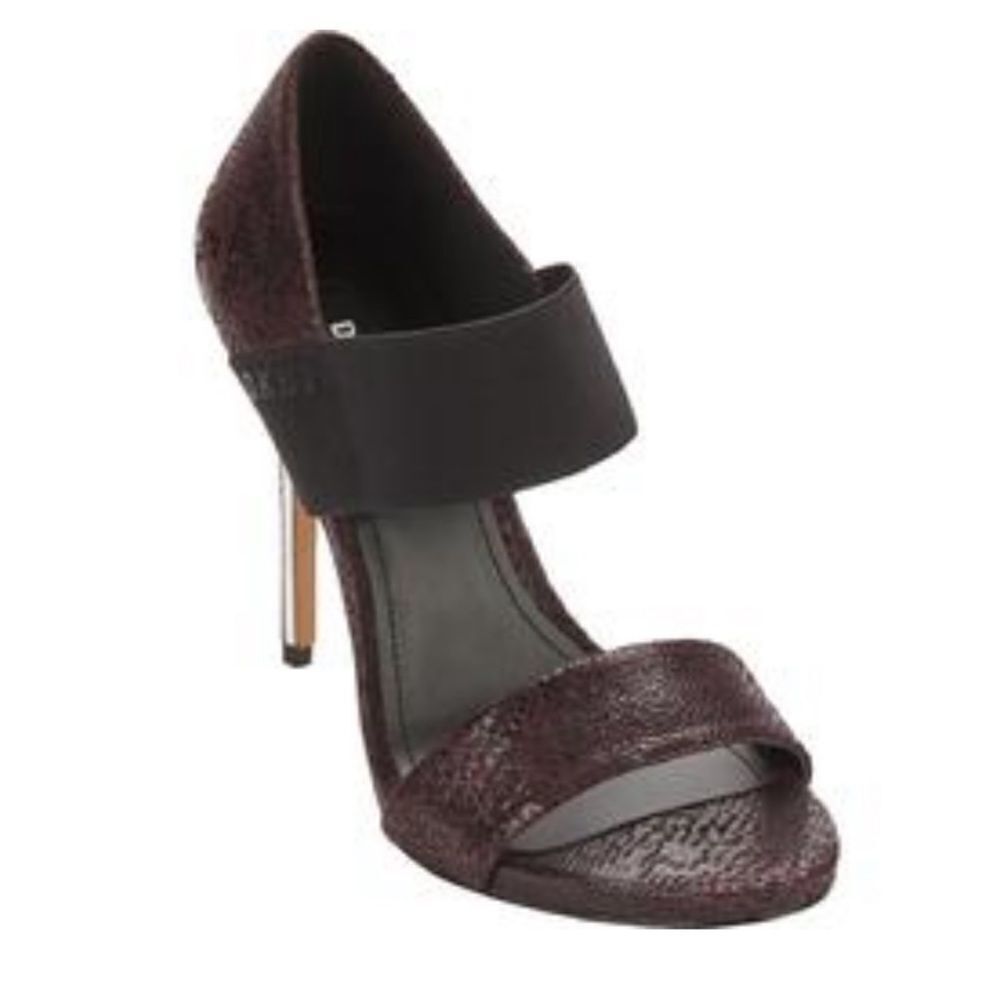 DKNY Iva Open Toe Pumps
Size 10